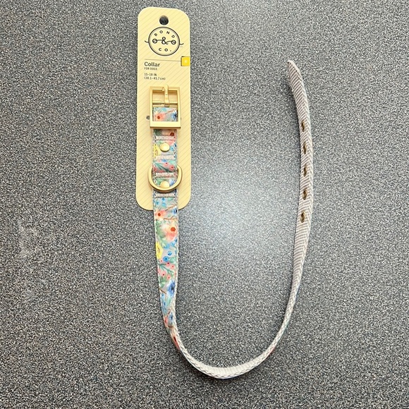 👑 Bond & Co Flower Dog Collar NWT Medium